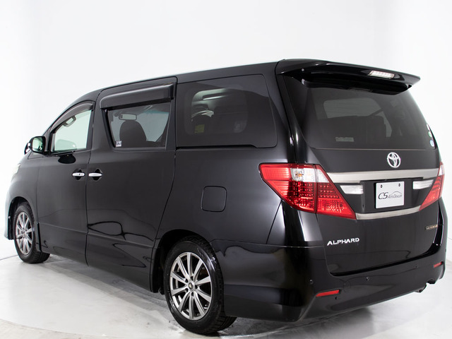 ★展示前点検実施★特殊な機材も用いて、全車点検を実施しております!