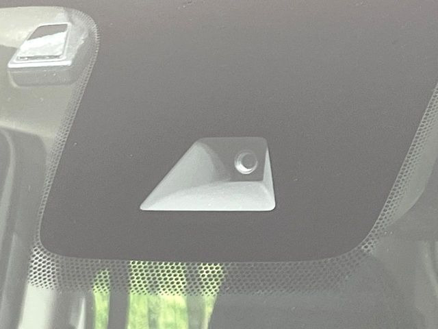 �y�O�He-Assist�z���s���ɑO���̎ԗ�����F�����A�Փ˂������Ȏ��͌x��ƃu���[�L�ŏՓˉ���Ɣ�Q�y�����A�V�X�g�B�����S�Ƀh���C�u�����y���݂��������܂��B