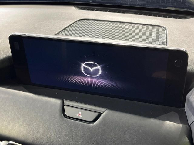 �y12.3�C���`�}�c�_�R�l�N�g�z�ԓ��̕��͋C�Ƀ}�b�`������^�f�B�X�v���C�B�X�}�z�ڑ��ł̃i�r�g�p��Bluetooth�Đ����A�l�X�ȋ@�\���y���߂܂��B�����I�ȃ_�C�������삪�\�ŁA�g��������ǍD�ł��B