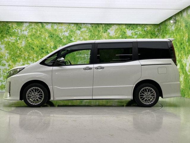 ノア1.8 ハイブリッド Si W×B III