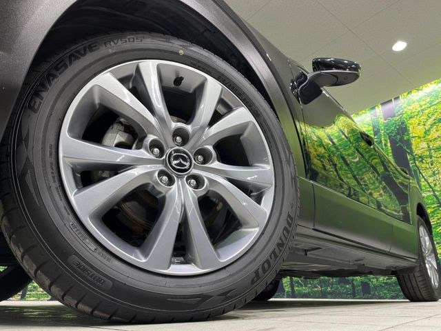 �y����18�C���`�A���~�z�C�[���z�O�ςɃ}�b�`���������A���~�z�C�[���𑕒����Ă���܂��B�e��ЊO�A���~�z�C�[����A�X�^�b�h���X�^�C�����戵�����Ă���܂��B���񂲑��k����������