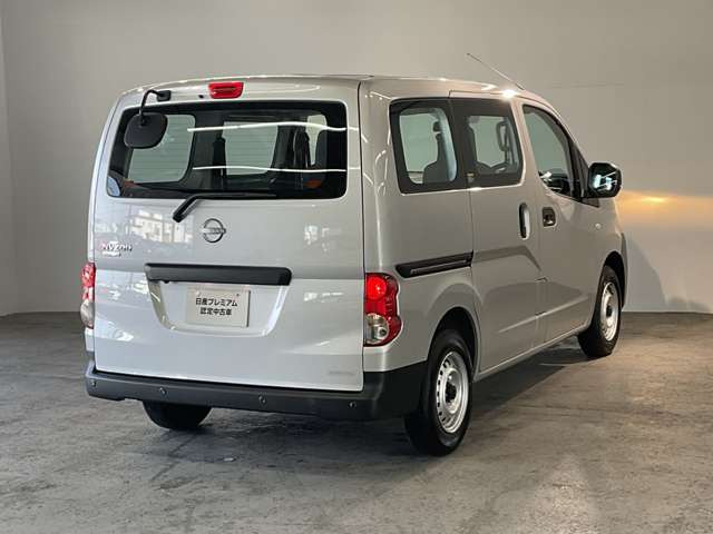 NV200バネットバン1.6 DX