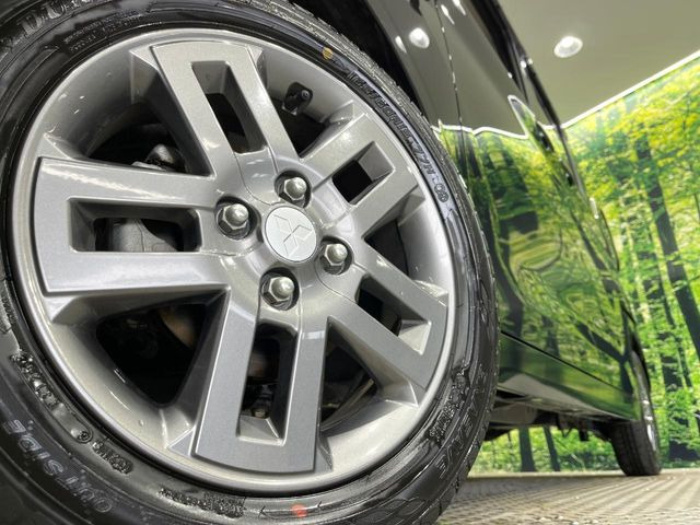 �y����15�C���`�A���~�z�C�[���z�O�ςɃ}�b�`���������A���~�z�C�[���𑕒����Ă���܂��B�e��ЊO�A���~�z�C�[����A�X�^�b�h���X�^�C�����戵�����Ă���܂��B���񂲑��k����������