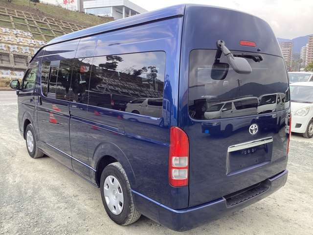 福岡インター店約50台展示!太宰府インター店約50台展示!総在庫数はなんと約100台!店頭にはない在庫もございますのでお気軽にお問合せくださいませ!