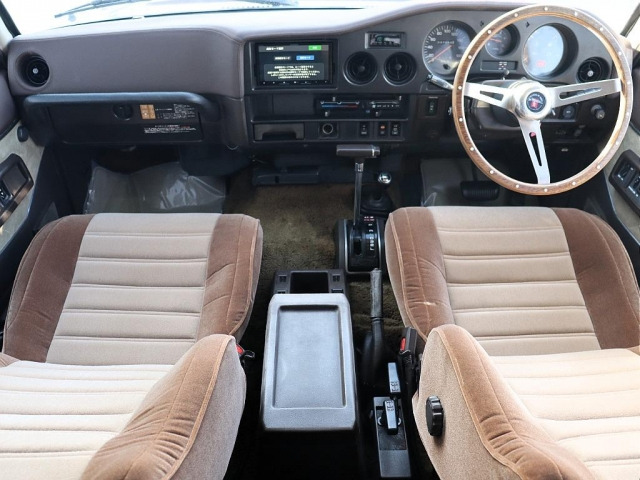 ランドクルーザー604.0 VX ハイルーフ ディーゼル 4WD