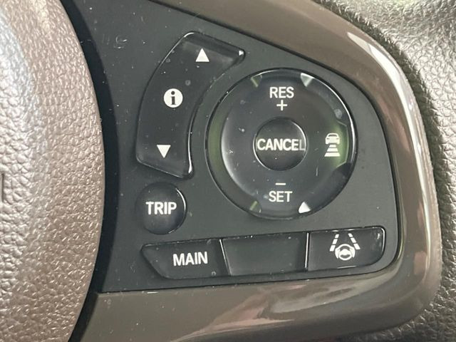 �y�A�_�v�e�B�u�N���[�Y�R���g���[���z�������H�ł̒��������s���y��!!�����ő��x��ۂN���[�Y�R���g���[�����A�Փˌy���V�X�e���ƘA�g���A�O���̎ԗ������m���ĎԊԂ�ۂ悤�ɑ��x���߂��Ă���܂�!!