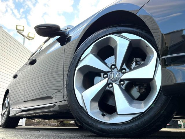 �y����183�C���`�A���~�z�C�[���z�O�ςɃ}�b�`���������A���~�z�C�[���𑕒����Ă���܂��B�e��ЊO�A���~�z�C�[����A�X�^�b�h���X�^�C�����戵�����Ă���܂��B���񂲑��k����������