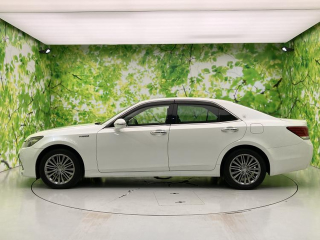 クラウンハイブリッド 2.5 ロイヤルサルーン ブラックスタイル