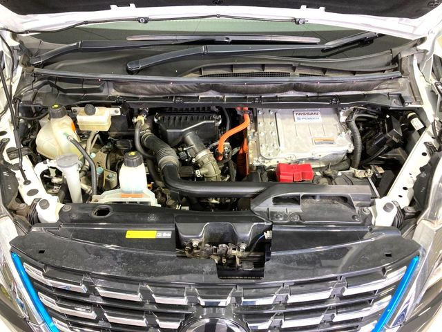 親切・丁寧な専門メカニックスタッフが応対!・車検・点検整備・事故等の修理などアフターサービスも安心。お車のカスタマイズもネクステージのサービススタッフまでご相談ください!