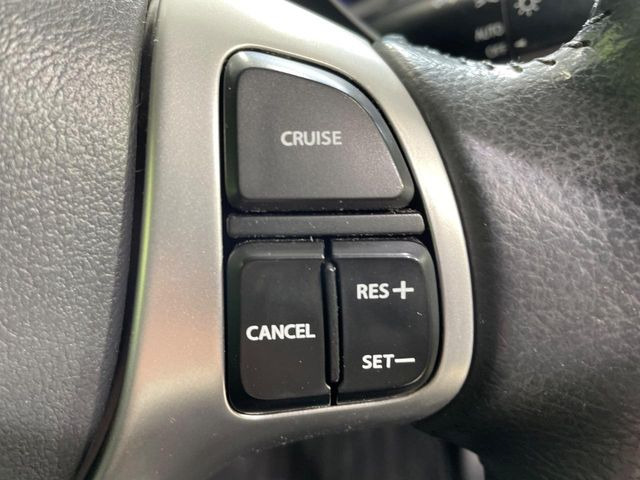 �y�N���[�Y�R���g���[���z�������H�����N���N���s�B�A�N�Z���𗣂��Ă���葬�x�ő��s���ł��A�������^�]���̕��S���y��!�����E�������ȒP�ȃX�C�b�`����Œ����ł��܂��B