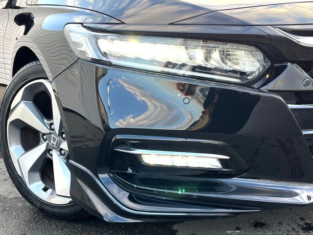 �yLED�w�b�h���C�g�z���V����ԑ��s�����ǍD�Ȏ��E���m�ۂ����S���ĉ^�]�ł��鍂�P�xLED�w�b�h���C�g�𑕔�!�_�����x�������A����d�͂��}�����Ă��܂��B