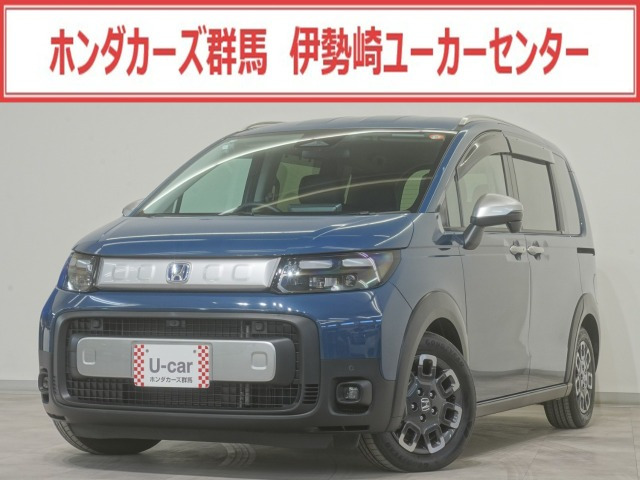 フリード1.5 e:HEV クロスター