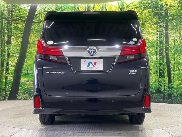 安心の最長10年・走行無制限保証(有償)をご用意。保証内容も充実はもちろん、無料点検&オイル交換や、年中無休の全国・24時間ロードサービスも付帯されておりますのでご安心下さい。