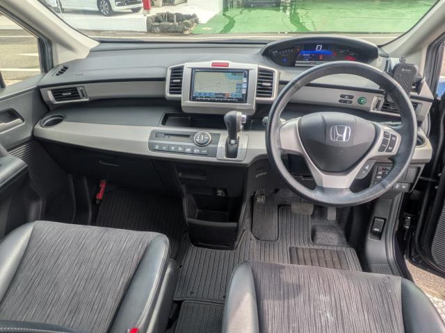 フリードハイブリッド1.5 ジャストセレクション