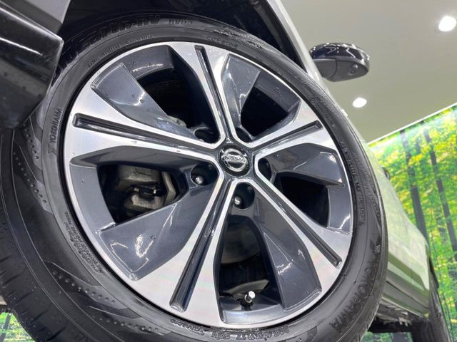 �y����17�C���`�A���~�z�C�[���z�O�ςɃ}�b�`���������A���~�z�C�[���𑕒����Ă���܂��B�e��ЊO�A���~�z�C�[����A�X�^�b�h���X�^�C�����戵�����Ă���܂��B���񂲑��k����������