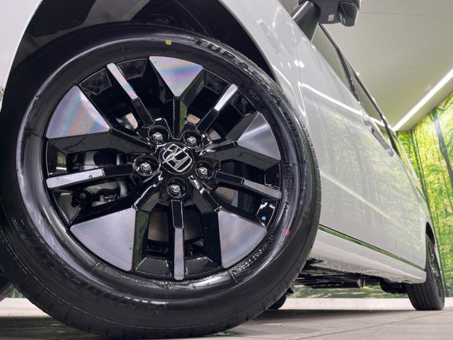 �y����16�C���`�A���~�z�C�[���z�O�ςɃ}�b�`���������A���~�z�C�[���𑕒����Ă���܂��B�e��ЊO�A���~�z�C�[����A�X�^�b�h���X�^�C�����戵�����Ă���܂��B���񂲑��k����������