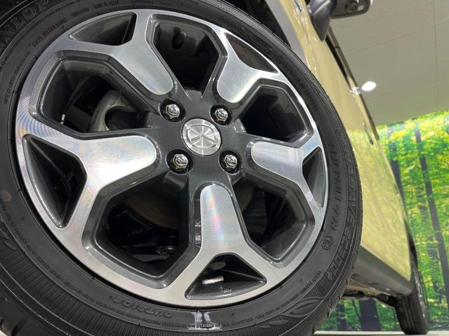 �y����15�C���`�A���~�z�C�[���z�O�ςɃ}�b�`���������A���~�z�C�[���𑕒����Ă���܂��B�e��ЊO�A���~�z�C�[����A�X�^�b�h���X�^�C�����戵�����Ă���܂��B���񂲑��k����������