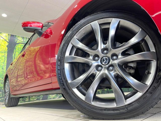 �y����19�C���`�A���~�z�C�[���z�O�ςɃ}�b�`���������A���~�z�C�[���𑕒����Ă���܂��B�e��ЊO�A���~�z�C�[����A�X�^�b�h���X�^�C�����戵�����Ă���܂��B���񂲑��k����������