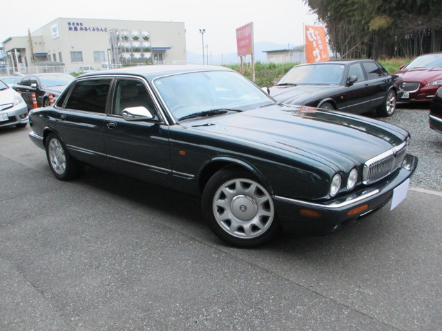 ディムラースーパーV8