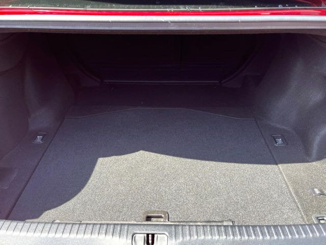 ���i�̂���������ʋ΁A���}���ɏ\���ȉ׎��X�y�[�X���m�ۂ��Ă���܂��B