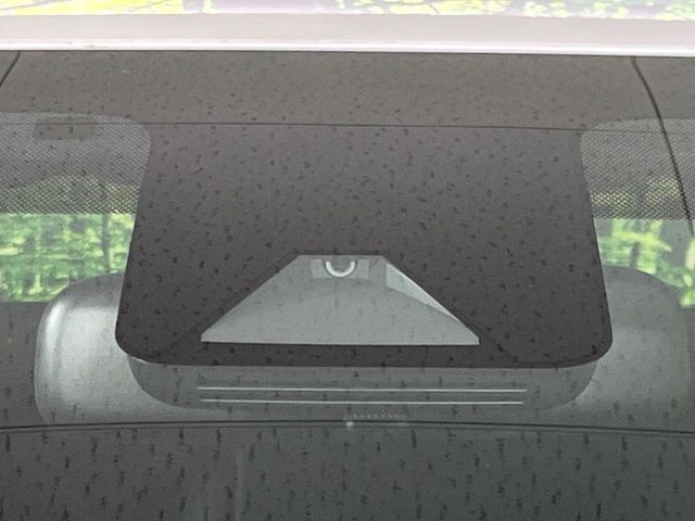 �y�g���^�Z�[�t�e�B�Z���X�z���s���ɑO���̎ԗ�����F�����A�Փ˂������Ȏ��͌x��ƃu���[�L�ŏՓˉ���Ɣ�Q�y�����A�V�X�g�B�����S�Ƀh���C�u�����y���݂��������܂��B