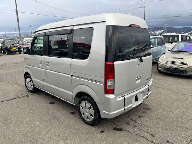 エブリイワゴンウィズ 車いす移動車 リヤシート付 電動固定式 4WD