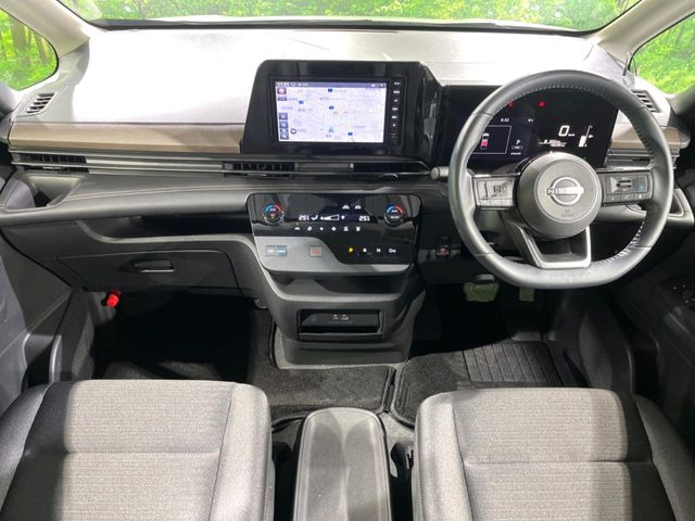 セレナ1.4 e-POWER ハイウェイスターV