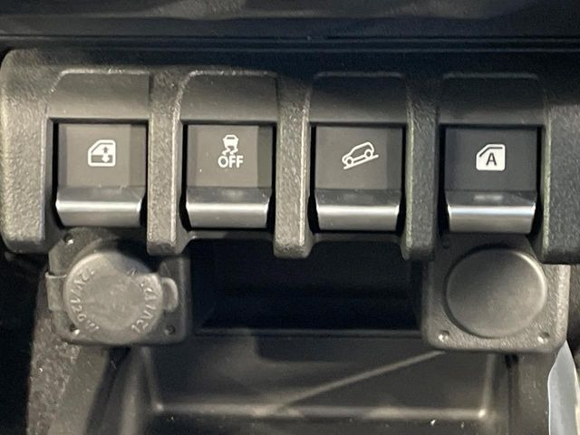 �y������h�~���u�z�ԗ��̉���������m����ƁA�����I�Ɏԗ��̐i�s������ۂ悤�Ɏԗ��𐧌䂵�܂��B�J�̓��ȂǊ���₷���H�ʏ󋵂ł����S�ȉ^�]���\�ł��B