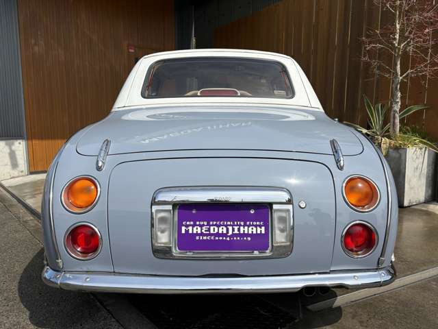 丸目のテールランプがいいですね♪