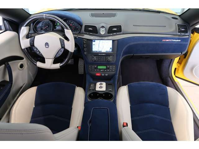 グラントゥーリズモMC ストラダーレ