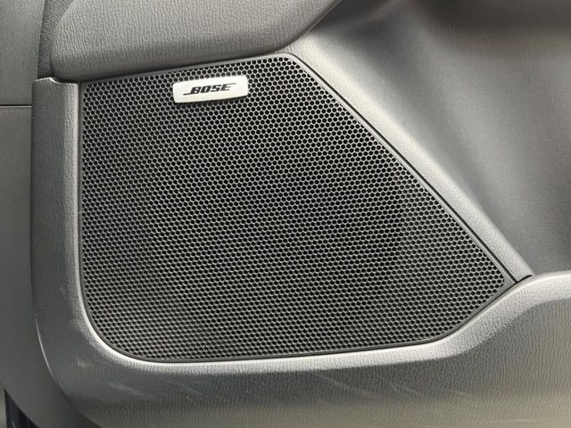 �yBOSE�T�E���h�V�X�e���z���[�J�[�I�v�V�����̍��i�ʃT�E���h�V�X�e���𓋍ځB��p�̃`���[�j���O���{���ꂽ�召�l�X�ȃX�s�[�J�[����ǎ��ȃT�E���h���t�ł��A�Տꊴ���ӂ�鉹����Ԃ����o���܂��B