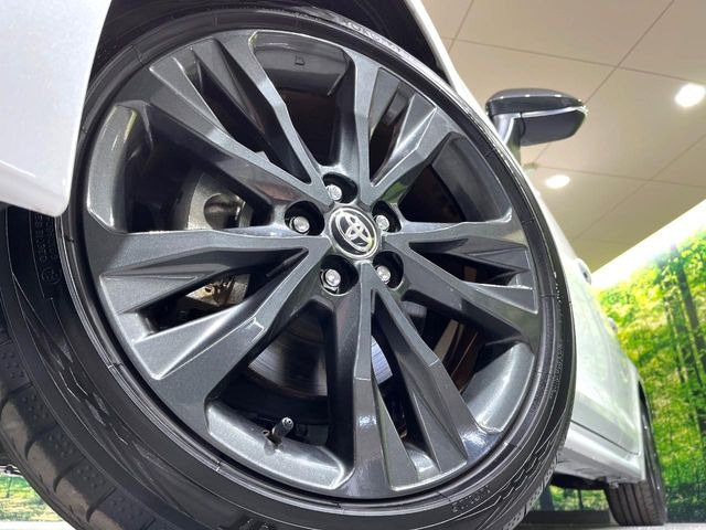 �y����17�C���`�A���~�z�C�[���z�O�ςɃ}�b�`���������A���~�z�C�[���𑕒����Ă���܂��B�e��ЊO�A���~�z�C�[����A�X�^�b�h���X�^�C�����戵�����Ă���܂��B���񂲑��k����������