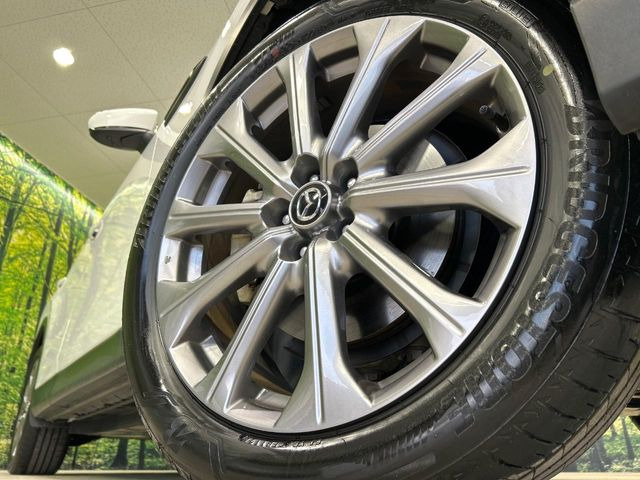 �y����20�C���`�A���~�z�C�[���z�O�ςɃ}�b�`���������A���~�z�C�[���𑕒����Ă���܂��B�e��ЊO�A���~�z�C�[����A�X�^�b�h���X�^�C�����戵�����Ă���܂��B���񂲑��k����������