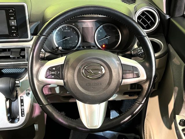 �y�����v�����X�e�A�����O�z�㎿�Ȋv���g�p���邱�ƂŁA��ɂ����������݂ƂĂ��^�]���₷���n���h���ł���