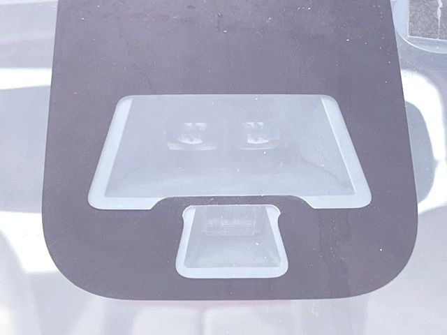 �y�C���e���W�F���g�G�}�[�W�F���V�[�u���[�L�z�t�����g�J�����őO���̎ԗ�����s�҂����m�B�Փ˂������Ȏ��͏Փ˔�Q�y���u���[�L���쓮�A�Փˉ�����T�|�[�g�B�����S�Ƀh���C�u�����y���݂��������܂��B