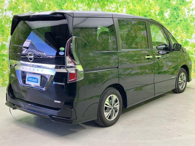 セレナ1.2 e-POWER ハイウェイスターV