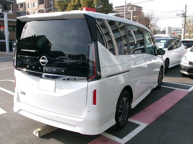 セレナ2.0 ハイウェイスターV