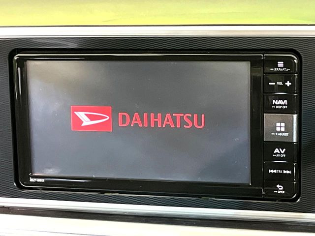 �y�����i�r�z�l�C�̏����i�r�𑕔����Ă���܂��B�i�r�̎g���₷���͂������A�I�[�f�B�I�@�\���[��!�L�����v�◷�s�͂������A�ʋ΂┃�����ȂǕ��i�̃h���C�u���y�����Ȃ�͂���