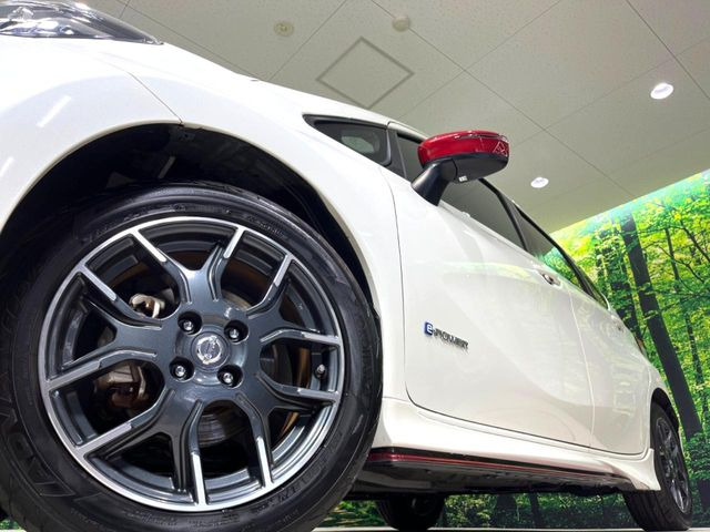 �y�O���[�h��p�����A���~�z�C�[���z�f�U�C�����̍��������A���~�z�C�[���𑕒����Ă���܂��B�e��ЊO�A���~�z�C�[����A�X�^�b�h���X�^�C�����戵�����Ă���܂��B���񂲑��k����������