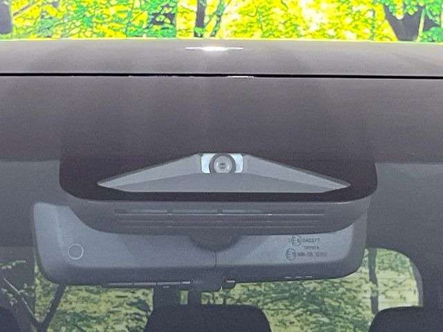 �y�v���N���b�V���Z�[�t�e�B�z�O���̎ԗ��������m���A�Փ˂������Ȏ��͌x��Œ��ӂ𑣂��A�u���[�L�𓥂ޗ͂��T�|�[�g�B�u���[�L�𓥂߂Ȃ������ꍇ�͏Փ˔�Q�y���u���[�L���쓮�A�Փˉ�����T�|�[�g���܂��B