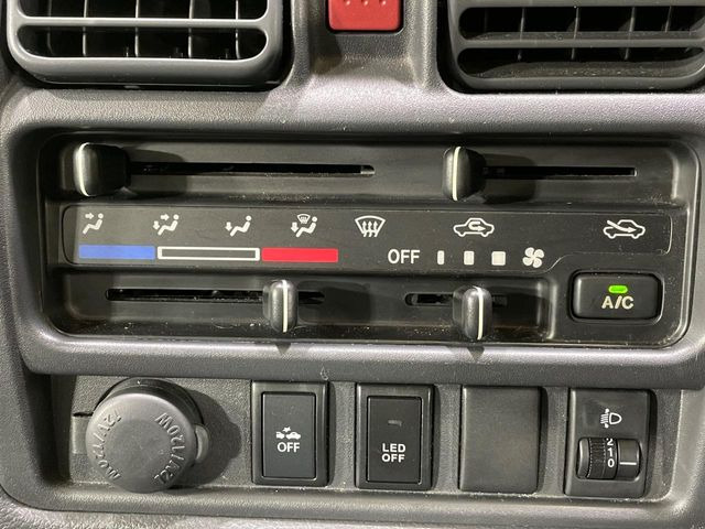 �����~�������Ă��S�Ȃɉ��K�ȋ󒲂�͂��Ă����A�_�C�������G�A�R���𑕔���