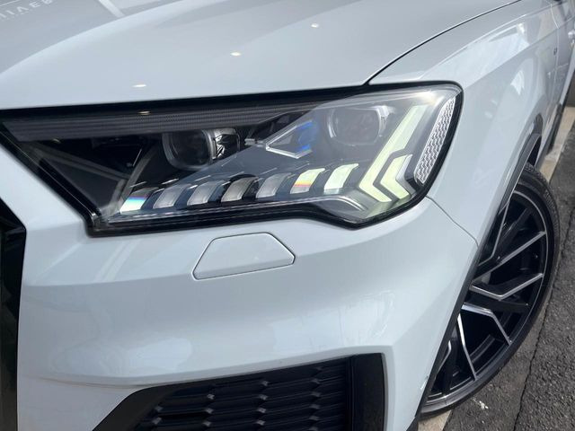 ��LED�w�b�h���C�g:������LED�w�b�h���C�g�ŁA���S�^�]���x����ǍD�Ȏ��E��!