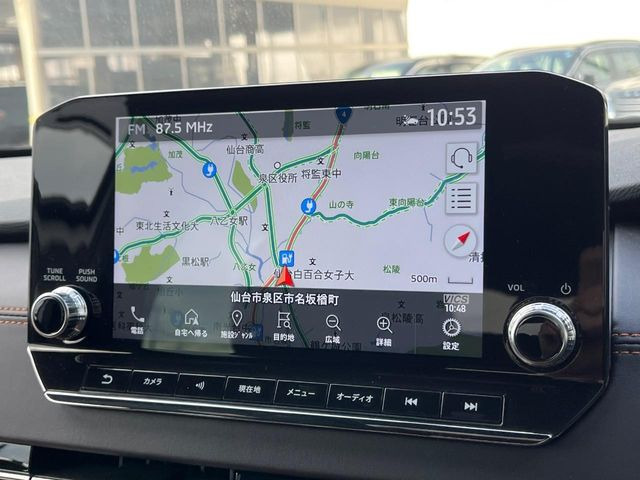 【純正9インチナビ】人気の純正ナビを装備しております。ナビの使いやすさはもちろん、オーディオ機能も充実!キャンプや旅行はもちろん、通勤や買い物など普段のドライブも楽しくなるはず♪