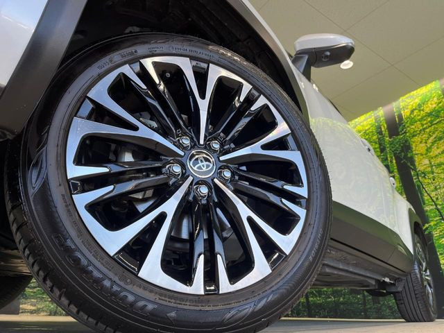 �y����18�C���`�A���~�z�C�[���z�O�ςɃ}�b�`���������A���~�z�C�[���𑕒����Ă���܂��B�e��ЊO�A���~�z�C�[����A�X�^�b�h���X�^�C�����戵�����Ă���܂��B���񂲑��k����������