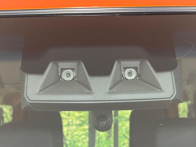 �y�X�}�[�g�A�V�X�g�z���s���ɑO���̎ԗ�����F�����A�Փ˂������Ȏ��͌x��ƃu���[�L�ŏՓˉ���Ɣ�Q�y�����A�V�X�g�B�����S�Ƀh���C�u�����y���݂��������܂��B