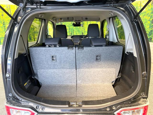 ���i�̂���������ʋ΁A���}���ɏ\���ȉ׎��X�y�[�X���m�ۂ��Ă���܂��B�Z�J���h�V�[�g��|���ƁA�傫�ȉו��̐ύڂ��\�ł���