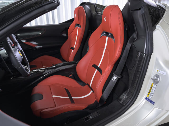 SF90スパイダーアセット フィオラノ F1 DCT E 4WD