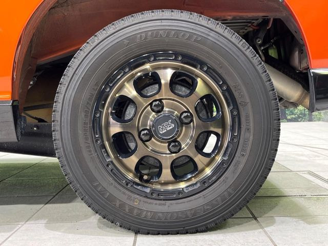 �y12�C���`�A���~�z�C�[���z�O�ςɃ}�b�`�����A���~�z�C�[���𑕒����Ă���܂��B�e��A���~�z�C�[����A�X�^�b�h���X�^�C�����戵�����Ă���܂��B���񂲑��k����������