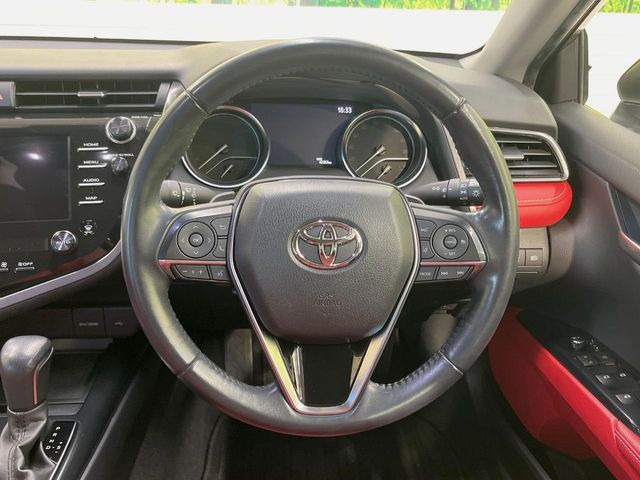 �y�����v�����X�e�A�����O�z�㎿�Ȋv���g�p���邱�ƂŁA��ɂ����������݂ƂĂ��^�]���₷���n���h���ł���