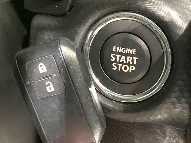 �y�L�[���X�X�^�[�g�V�X�e���z�J�o����|�P�b�g�ɓ��ꂽ�܂܂ł��h�A�̎{���E�������\�ȃX�}�[�g�L�[�𑕔��B�G���W���̃I���E�I�t�����J�M�����o���K�v����������Ƃ��Ă��֗��ł���